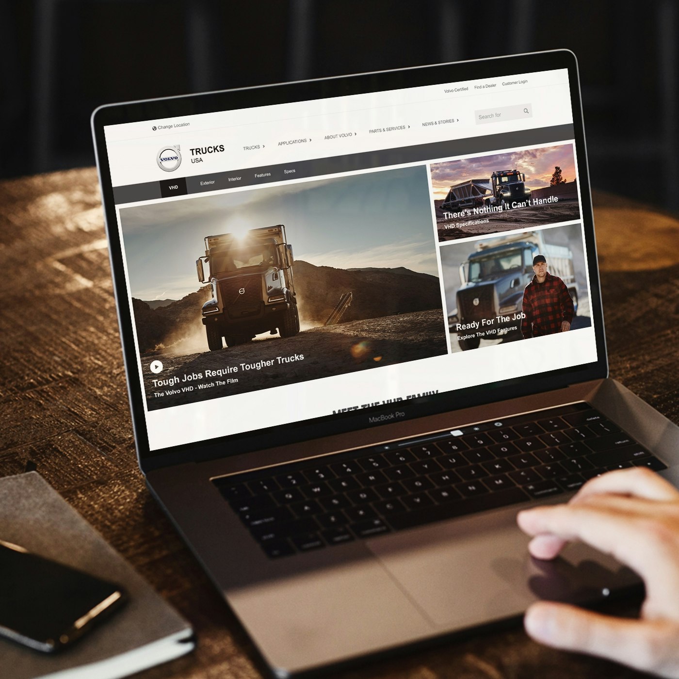 Laptop Mockup 1400x1400